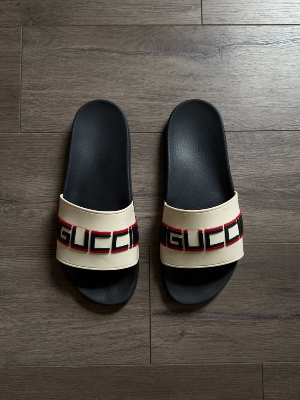 Gucci Pursuit Rubber Slides